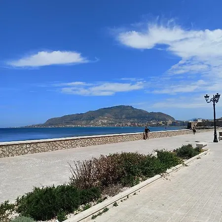 Tetide Home,casa Vacanze Holiday home *